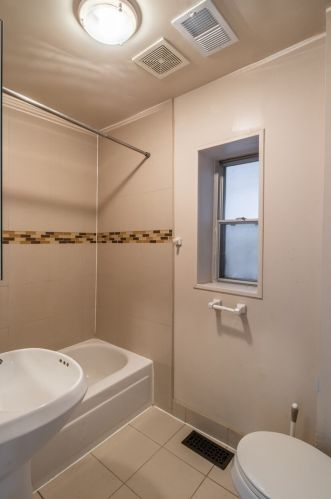 2315 Ohio St, Chicago IL 60612-1220 exterior