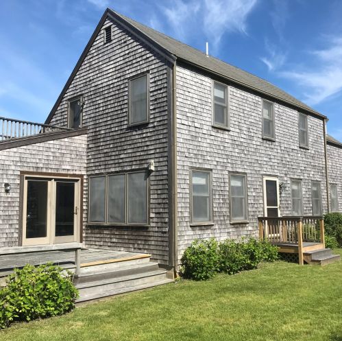 18 Mdw Ln, Nantucket MA 02554-2193 exterior