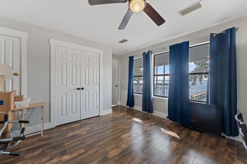 4532 Bayside Dr, Milton FL  32583-8422 exterior