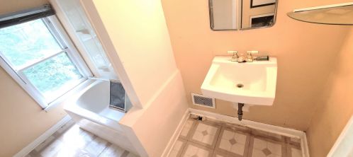 414 Nicholson St, Joliet IL 60435-6111 exterior