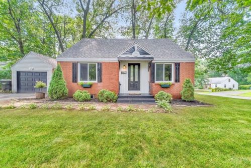 5 Strathmore St, Springfield, MA 01109-2612