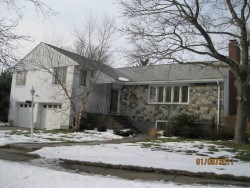 155 Cynthia Rd, Newton, MA 02459-2865