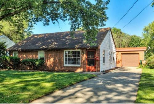 1015 69th St, Des Moines, IA 50324-1557