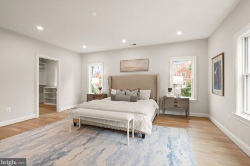 5543 10th St, Arlington VA  22205-2416 exterior