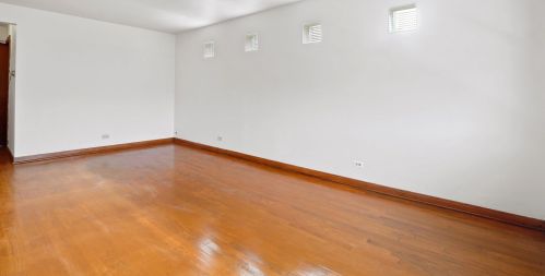 5655 Kenneth Ave, Chicago IL 60646-5907 exterior