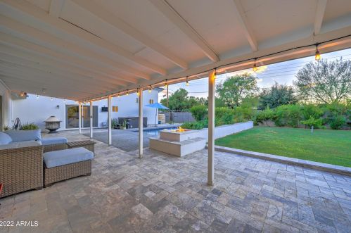 7814 11th Ave, Phoenix AZ  85021-7113 exterior