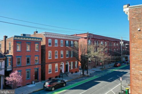 126 Walnut St, Lancaster PA 17602-5043 exterior