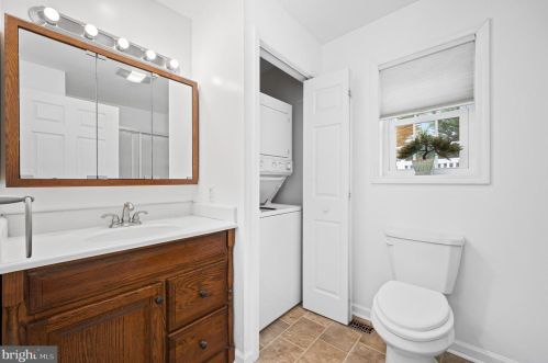 236 Memorial Ave, Tavistock NJ 08033-2952 exterior