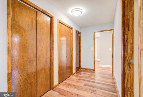 215 Highland Ave, Rockville MD  20850-4136 exterior