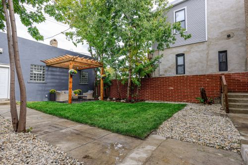 2720 Monroe St, Chicago IL  60612-2823 exterior