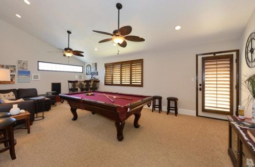 867 Mandalay Bch Rd, Oxnard CA 93035-1078 exterior