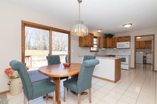 10400 Roger St, Kalamazoo MI 49002-7185 exterior