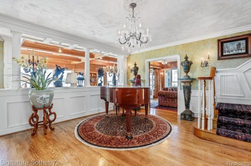 2703 Pointe Tremble Rd, Algonac MI 48001-4255 exterior