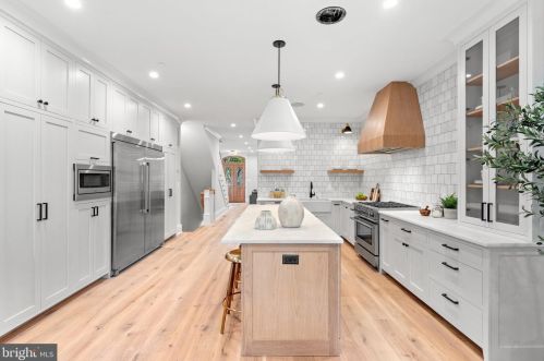 1332 Independence Ave, Washington DC  20003-2365 exterior