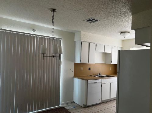 5406 Atascosa Dr, Austin, TX 78744-3850