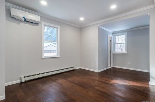 15 17 St, Huntington Station NY 11746-2913 exterior