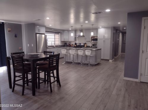 6751 Camino De La Tierra, Tucson, AZ 85746-6126