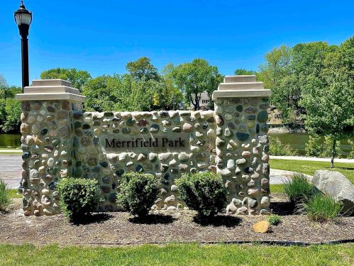 1125 Mishawaka Ave, Mishawaka IN 46544-2416 exterior