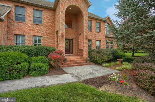 112 Jeff Ln, Hummelstown, PA 17036-8303