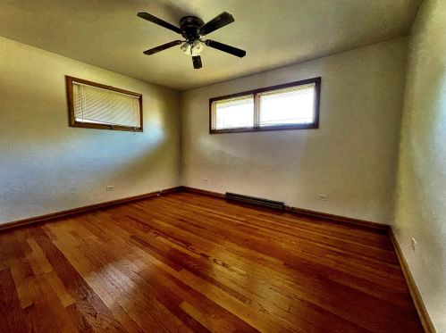 901 Cedar Ave, Waukegan IL 60085-7063 exterior