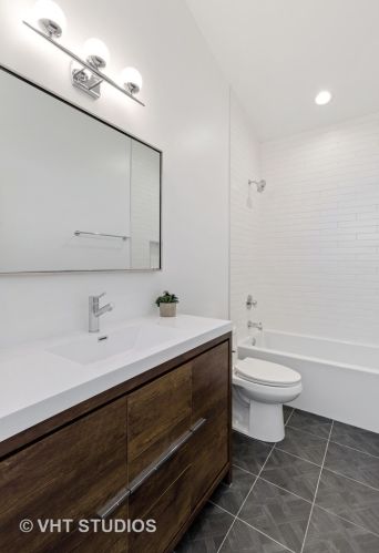 2528 Polk St, Chicago IL 60612-4126 exterior