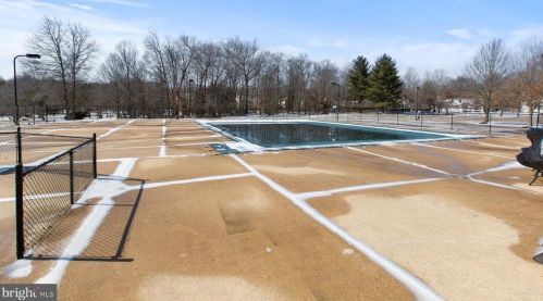 1719 Catherine Fran Dr, Accokeek MD 20607-3216 exterior