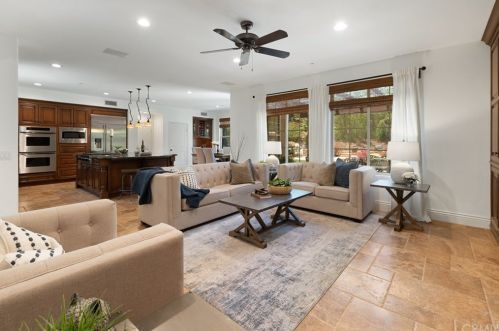 10723 Plumas Way, Tustin CA  92782-4305 exterior