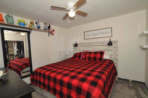 3028 94, Milwaukee WI 53227-3611 exterior