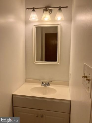 141 Monticello Cir, Locust Grove VA  22508-5331 exterior