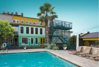 2005 Willow Creek Dr, Austin TX  78741-4300 exterior