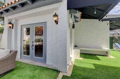 1470 4th Ct, Boca Raton FL  33432-1905 exterior