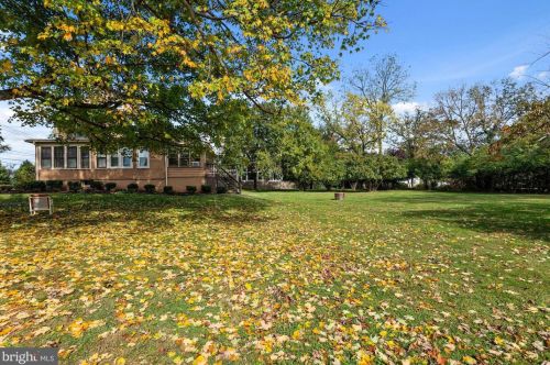 109 Forest Ave, Rockville MD 20850-1820 exterior