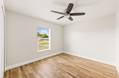 5301 21 Pl, Naples FL 34116-6863 exterior