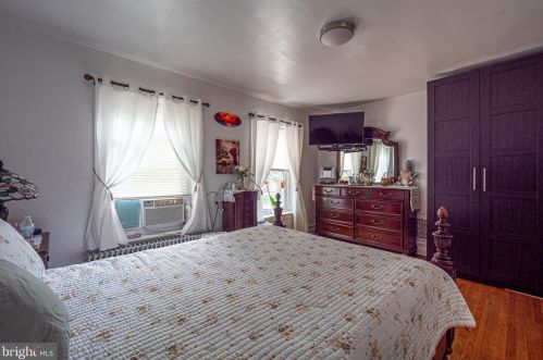 739 Charlotte St, Pottstown PA 19464-5947 exterior