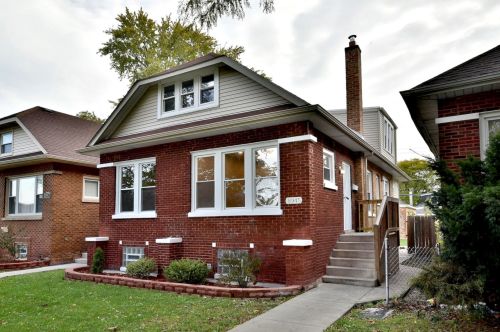 8945 Throop St, Chicago, IL 60620-3406