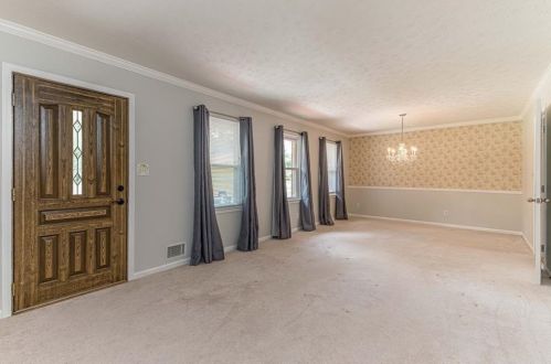 2304 Amber Wood Dr, Lithonia GA 30078-6131 exterior