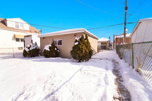 4553 Harding Ave, Chicago IL 60625-6311 exterior