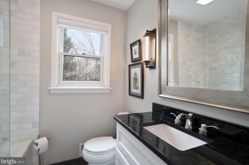 1401 21 St, Arlington VA 22202-1508 exterior