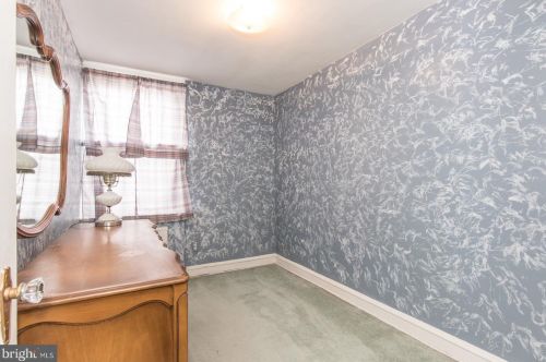 4030 Bleigh Ave, Philadelphia PA 19111-3617 exterior