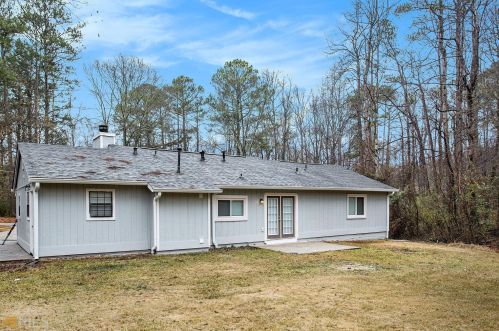 972 Timbervale Ln, Lithonia GA  30058-6010 exterior