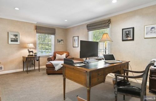 28 Greenview Way, Montclair NJ 07043-2531 exterior