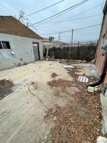 2801 Avers Ave, Chicago IL 60629-4318 exterior