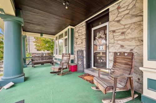 15 Mcintyre Ave, Pittsburgh, PA 15214-3429