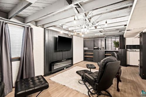 237 Kent Rd, Duluth MN 55812-1101 exterior