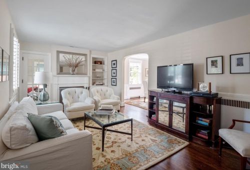 301 Glendale Ave, Alexandria VA 22301-2407 exterior