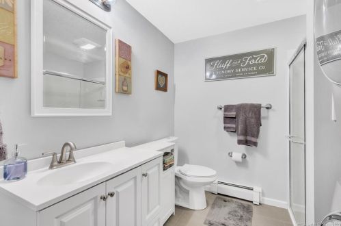 27 Ryefield, Enfield CT 06082-3935 exterior