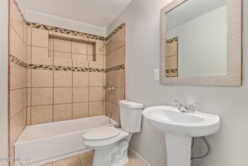 818 Calle Bocina, Tucson AZ  85756-6434 exterior