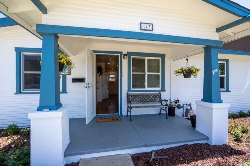 143 A St, Tustin, CA 92780-3008