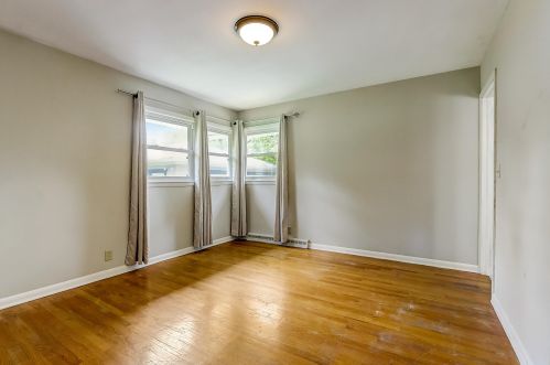 5536 Mohawk Ave, Milwaukee WI 53217-5034 exterior