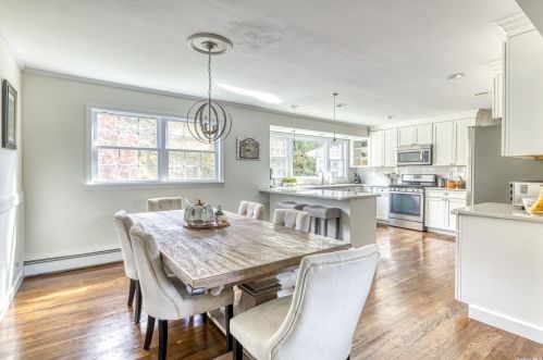 180 Cockonoe Ave, Babylon NY 11702-1904 exterior